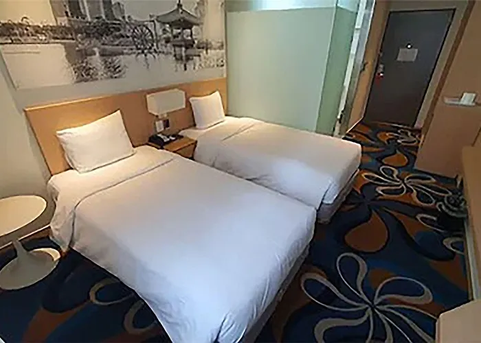 Travelodge Myeongdong Euljiro Hotel 3*