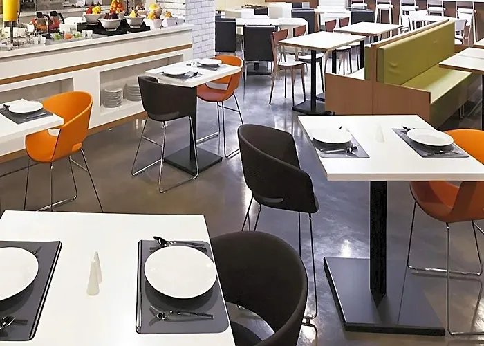 Travelodge Myeongdong Euljiro Hotel 3*
